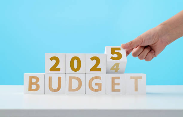 New year number 2025 and word budget on block shape