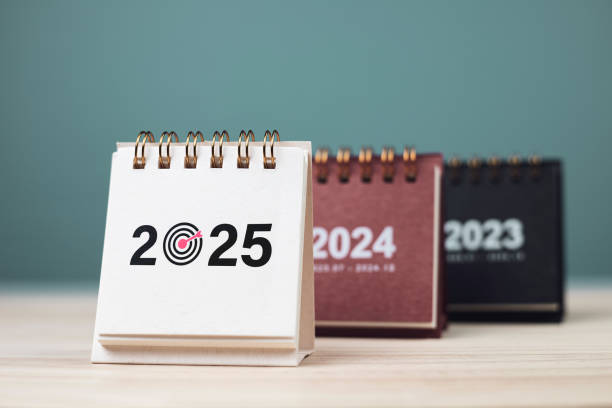 istock Calendar New Year 2025 with target icon. 2161128899
