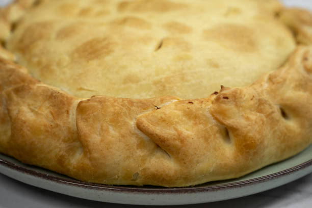 istock A golden whole vegetables pie crispy border 2161219093