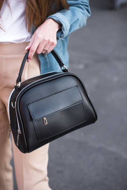 istock women's bags 2161312004