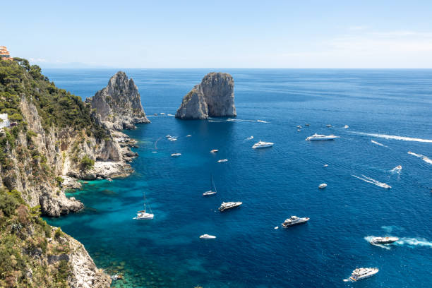 istock Capri, Augustus garden 2161317034