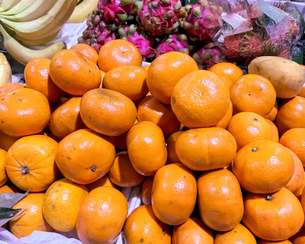 pile of oranges in the market