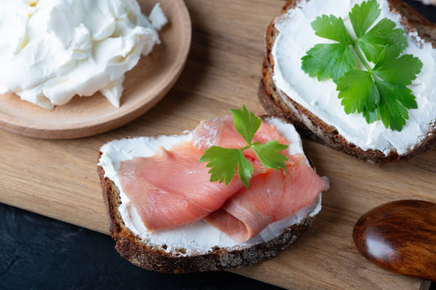 Smoked salmon and cream cheese on rye bread