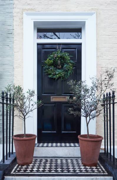 istock Christmas Door Wreath 2161641280