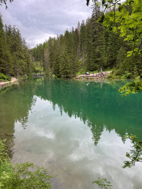 istock Lago di Sorapiss 2161670680