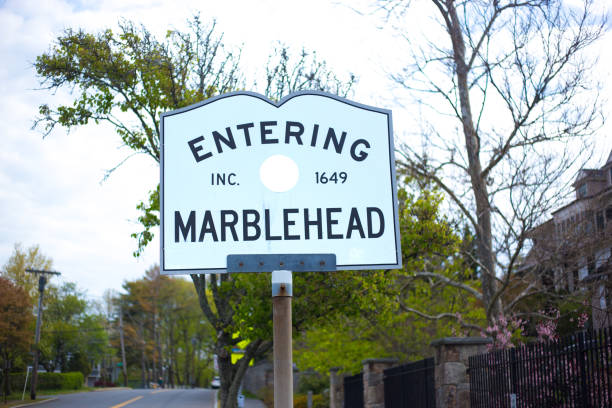 istock Marblehead, MA: Sign Reading 