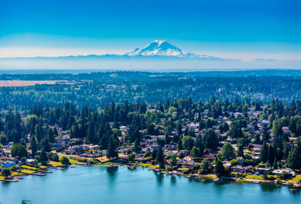 istock Lake Burien Homes 3 2161895935