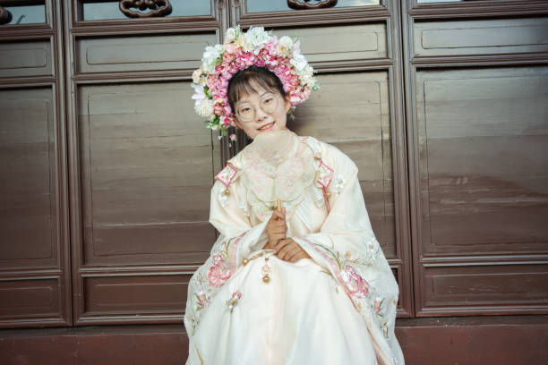 istock Young tourists wearing Chinese ethnic clothes 2162075465