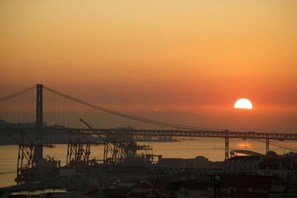 istock Sunset view of the 25 de Abril Bridge 2162091061