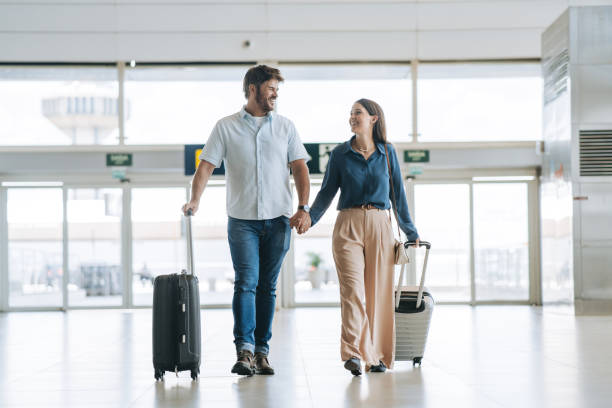istock Couple at the airport 2162152696