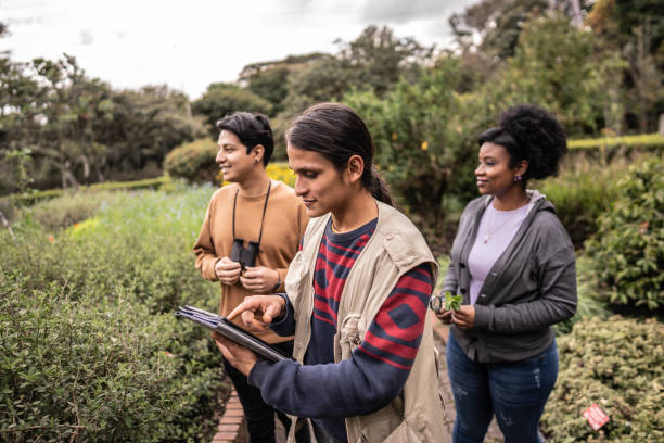 istock Students friends on a botanical expedition 2162155069