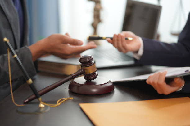 istock Experienced lawyers provide advice to clients. Assist in difficult litigation Explain the legal process and discuss the terms of the agreement legal services Close-up pictures 2162259861