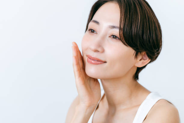 istock Esthetician middle-aged woman 2162335150