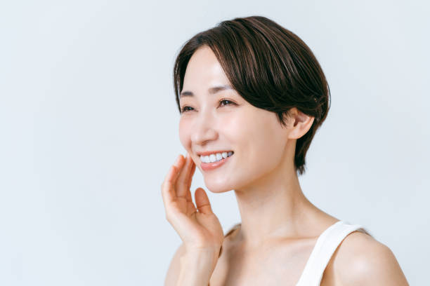 istock Esthetician middle-aged woman 2162335200