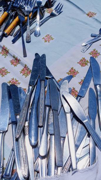 istock second hand market, metal knives 2162503541
