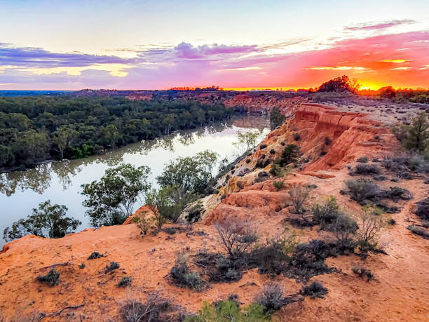 istock Sunrise Murray River South Australia 2162511726