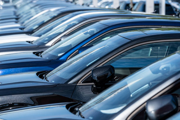 istock Full frame of cars in a row 2162514897