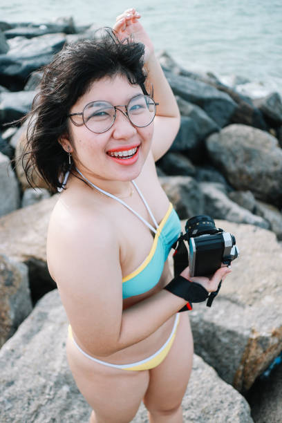 short woman at sea