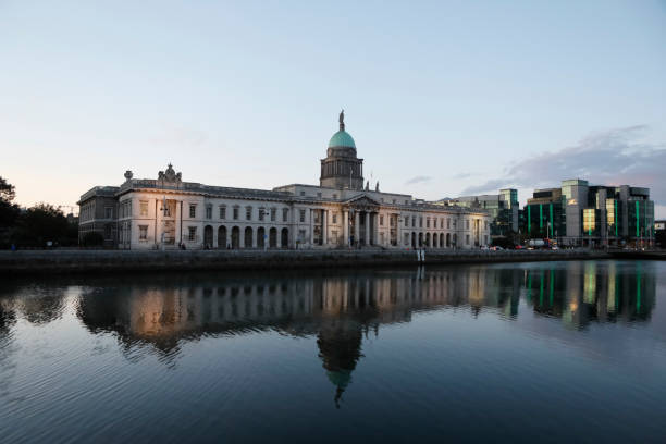 istock The Customs House in Dublin 2162708424