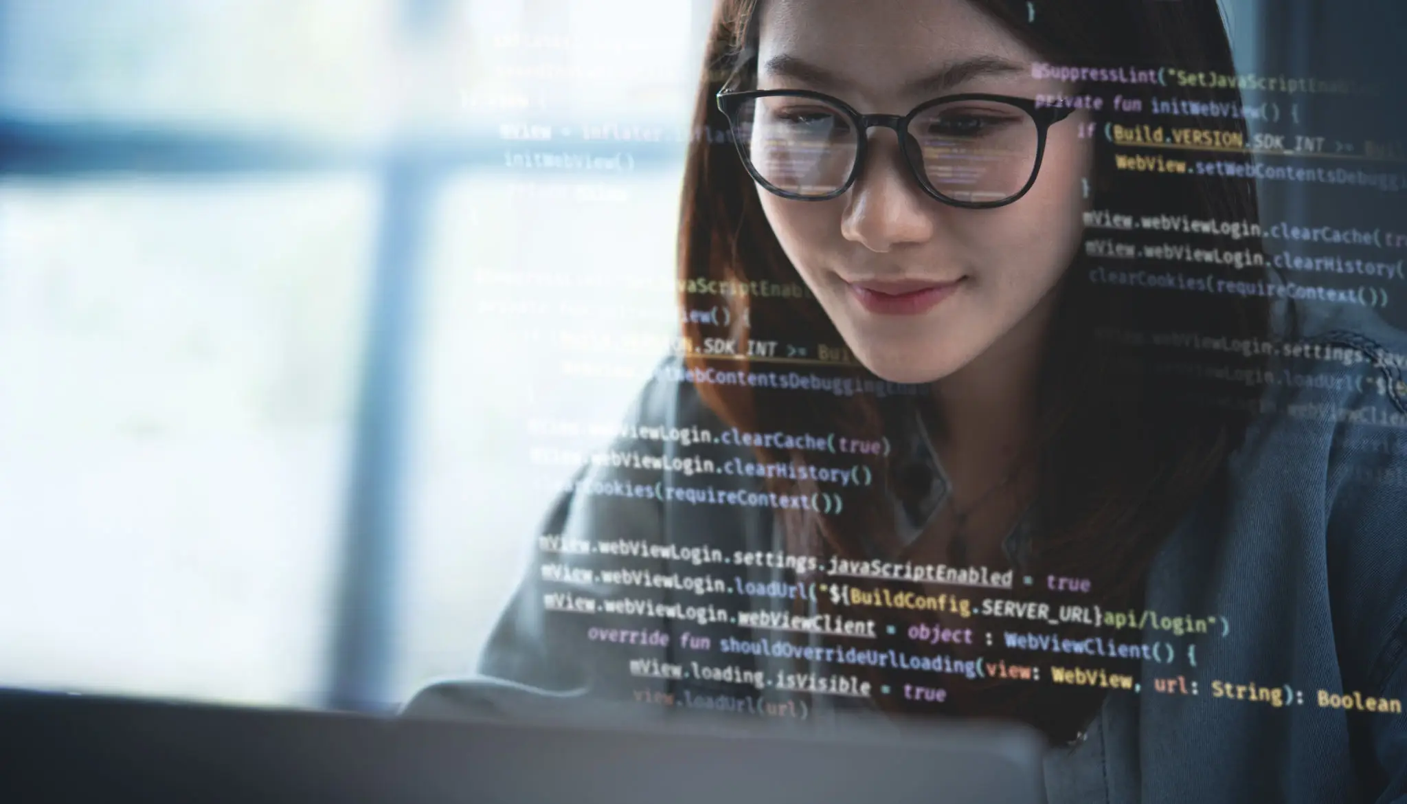컴퓨터 자바스크립트 함수: 놀라운 기능들 2 Computer programmer, software engineer typing, coding javascript on laptop computer, software development concept. Website design and coding technology