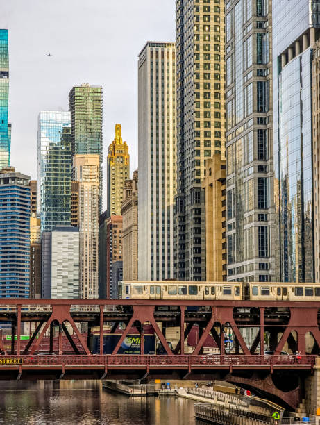 istock Chicago street scenes during day 2162846025
