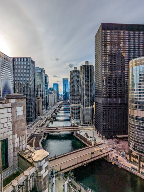 istock Chicago street scenes during day 2162846379