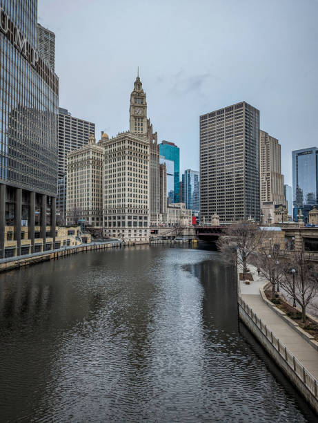 istock Chicago street scenes during day 2162847279