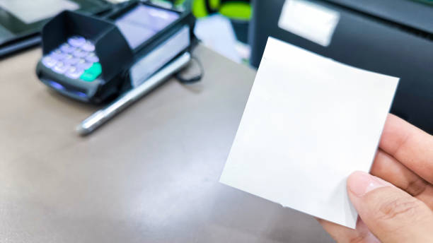 istock Blank queue cards for mock-ups with letters along with blurred backgrounds of payment counters, banks, department stores, service shops, counters 2162869050