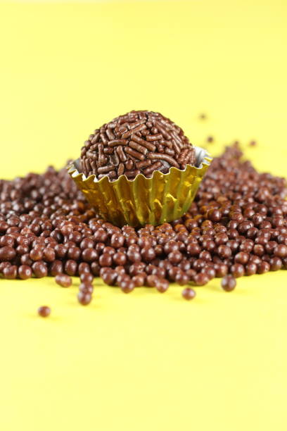 istock candy, dessert, sweet, chocolat, party 2163012400