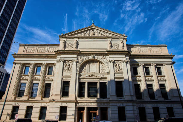 istock Beaux-Arts Courthouse Facade with Corinthian Columns, Fort Wayne 2163424587