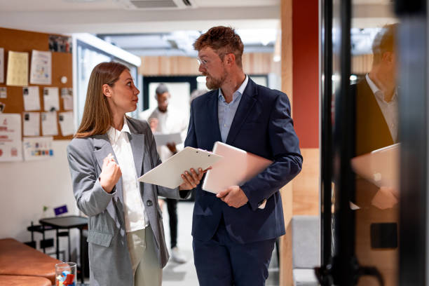 istock Discussing the business 2163480232