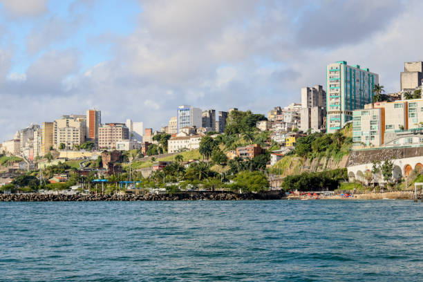 istock Paisagem de lancha e centro historico de casas e praias 2163495147