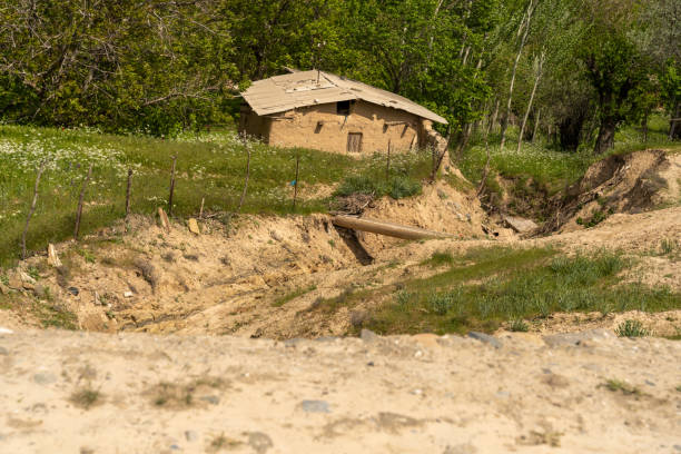 The old houses was demolished.