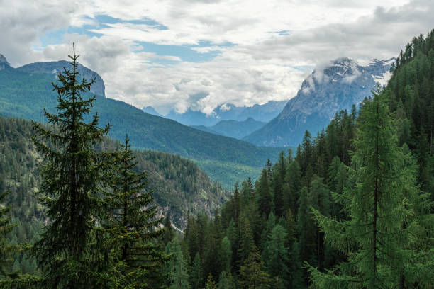 istock Alpine Majesty: Stunning Dolomite Summits En Route to Lago di Sorapis 2163653571