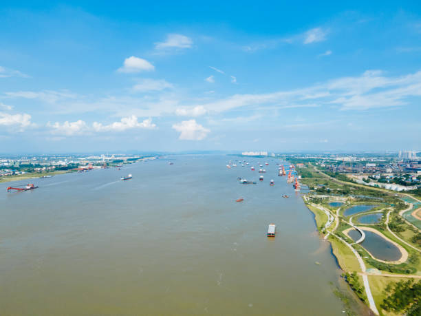istock City skyline, Yangtze River 2163683319
