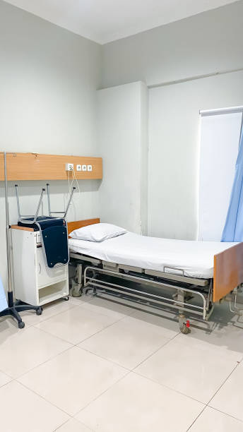 istock Patient's bed and diagnostic equipment with modern equipment and comfortable equipped in hospital 2163716195