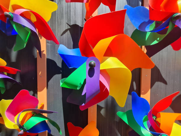 Pinwheel turns color plastic