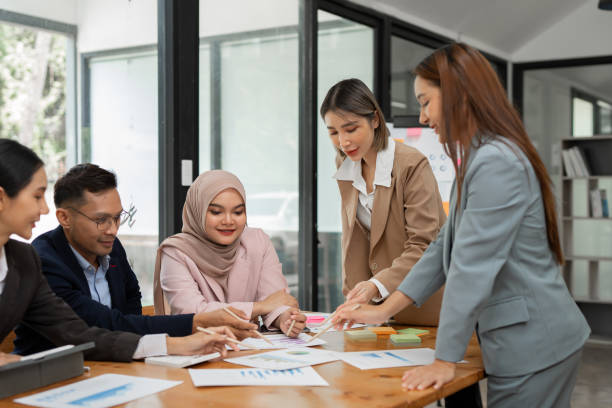 istock Asia business meeting 2163766099