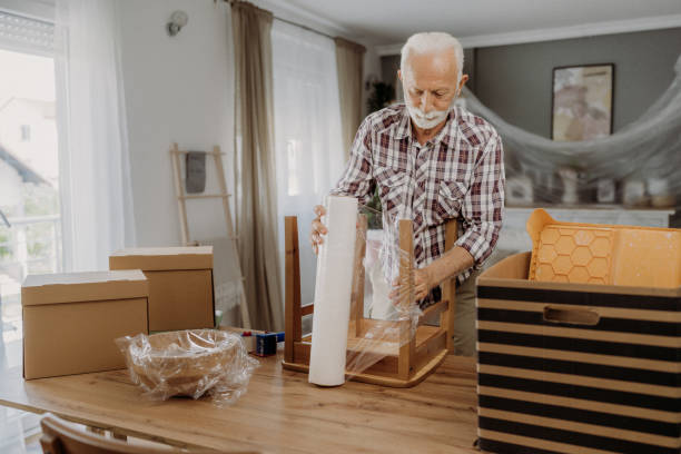 istock Moving to a new home 2163843176