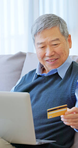 istock asian elderly online shipping home 2164072498