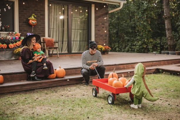 istock Halloween party at home 2164264703