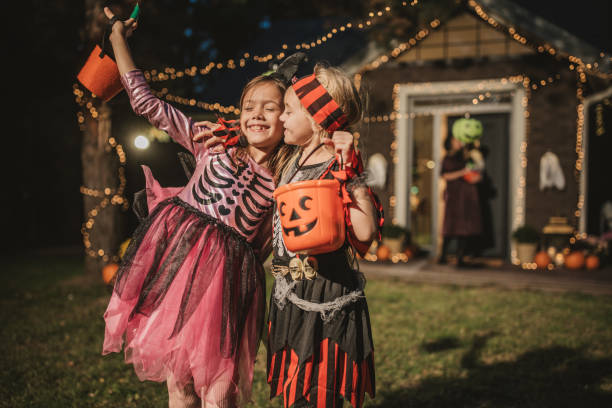 istock Halloween party at home 2164264711