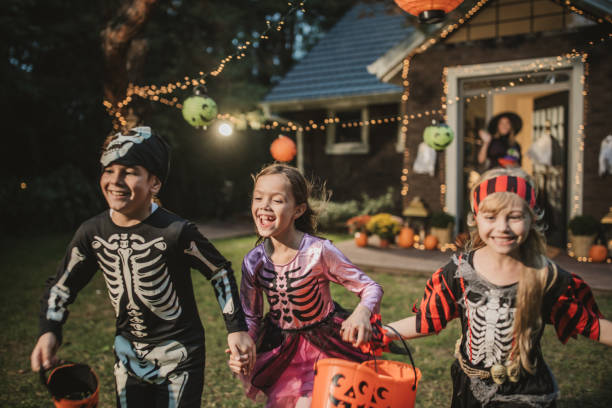 istock Halloween party at home 2164264714