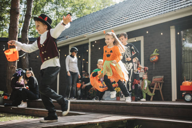 istock Halloween party at home 2164264758