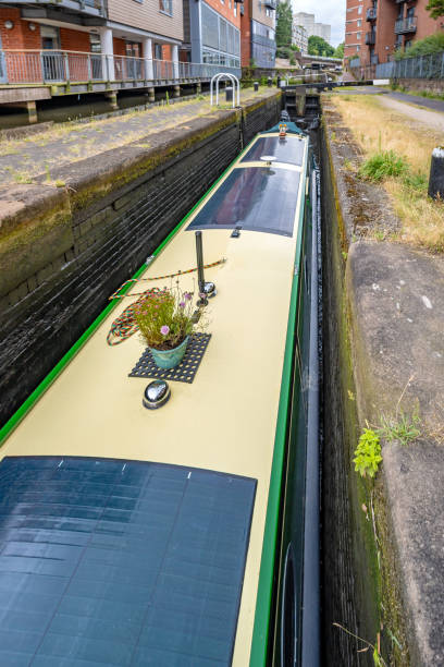 Life along the canal in Wales