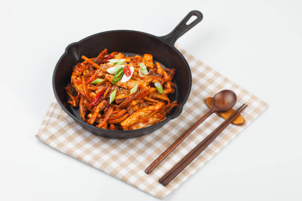 Stir-fried squid is a dish in which chopped squid is cut into pieces and stir-fried with various vegetables and seasonings.
