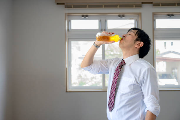 BUSINESS MAN DRINK