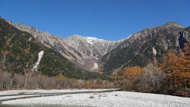 istock kamikochi in autumn 2164605902