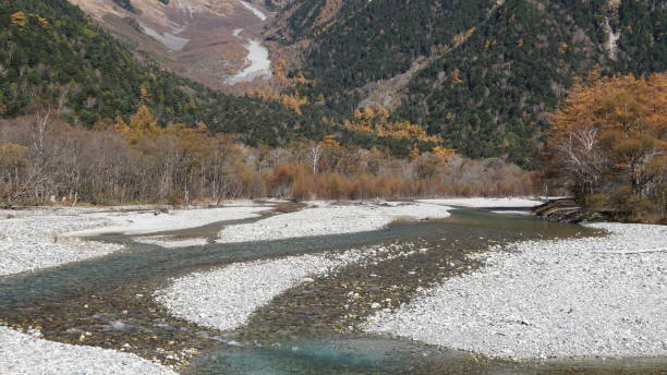 istock kamikochi in autumn 2164605927