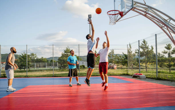 istock Basketball game with friends 2164631953